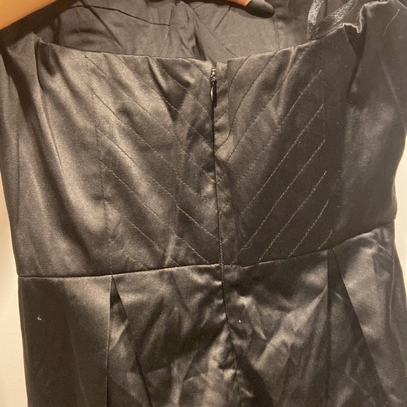 Black dress - Picture 3 of 8